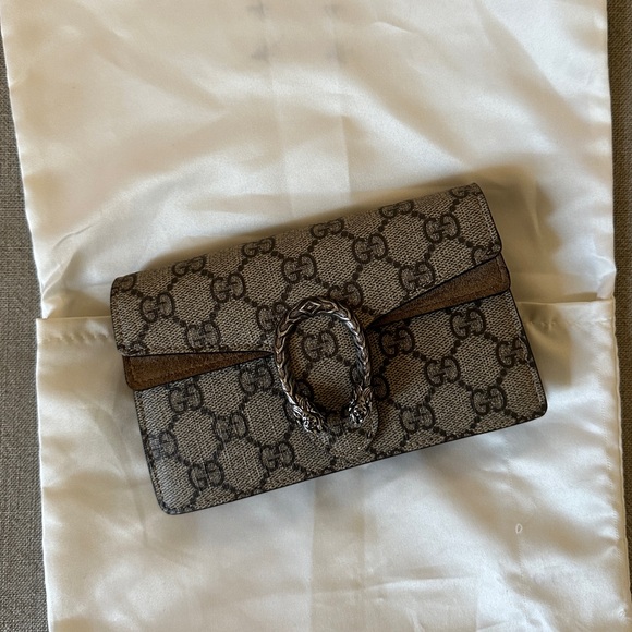 GUCCI DIONYSUS GG SUPREME SUPER MINI (Authentic) - Picture 3 of 16